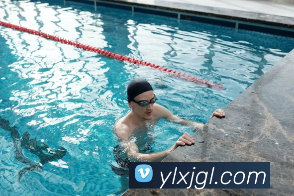 紫霞欧冠足球前瞻：强队对决战术预测与胜负关键点解读